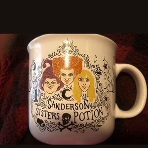 Hocus Pocus camper mug